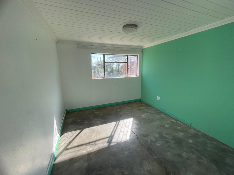 6 Bedroom Property for Sale in Ifafi North West
